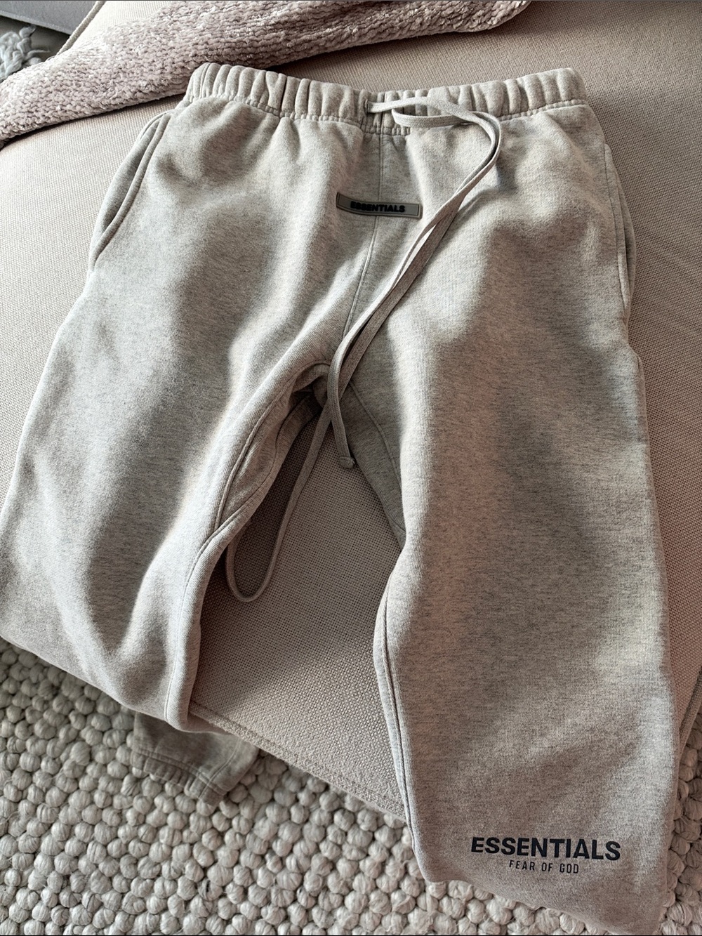FEAR OF GOD ESSENTIALS Sweatfleece Joggers in Heather Grey size Xs